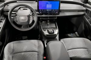 Toyota bZ4X esikatselu 10