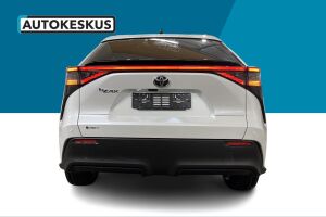 Toyota bZ4X esikatselu 5