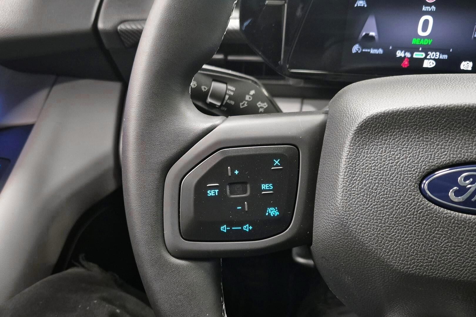 Ford Capri iso kuva 17