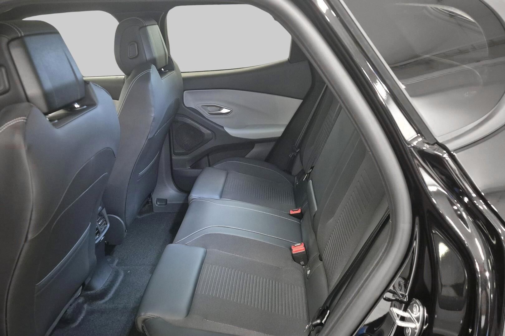 Ford Capri iso kuva 9