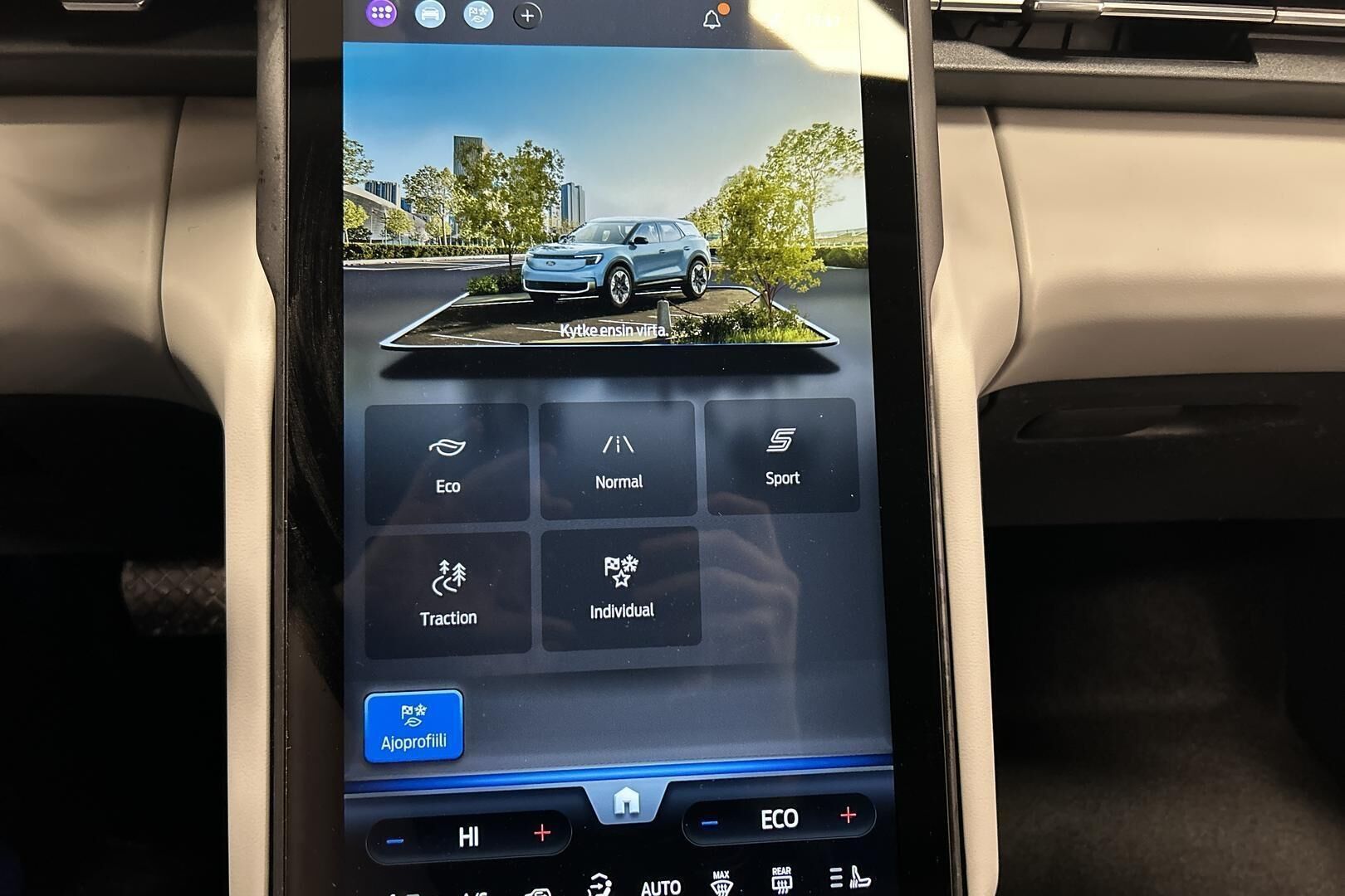 Ford Explorer iso kuva 11