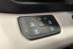 Ford Explorer esikatselu 26