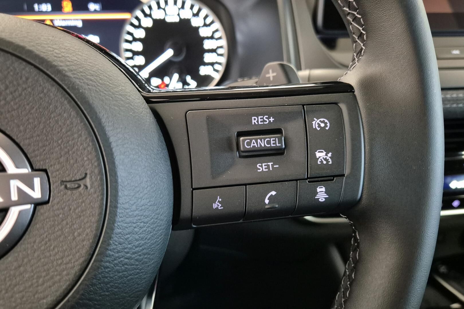 Nissan Qashqai iso kuva 17