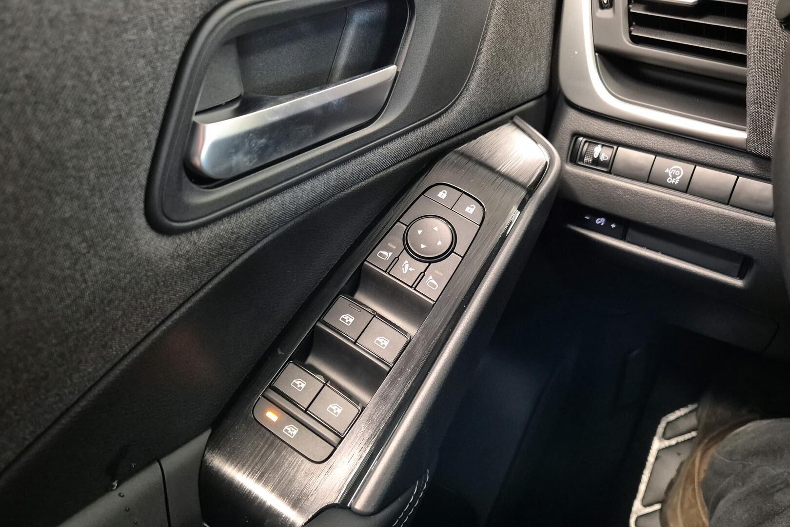 Nissan Qashqai iso kuva 19