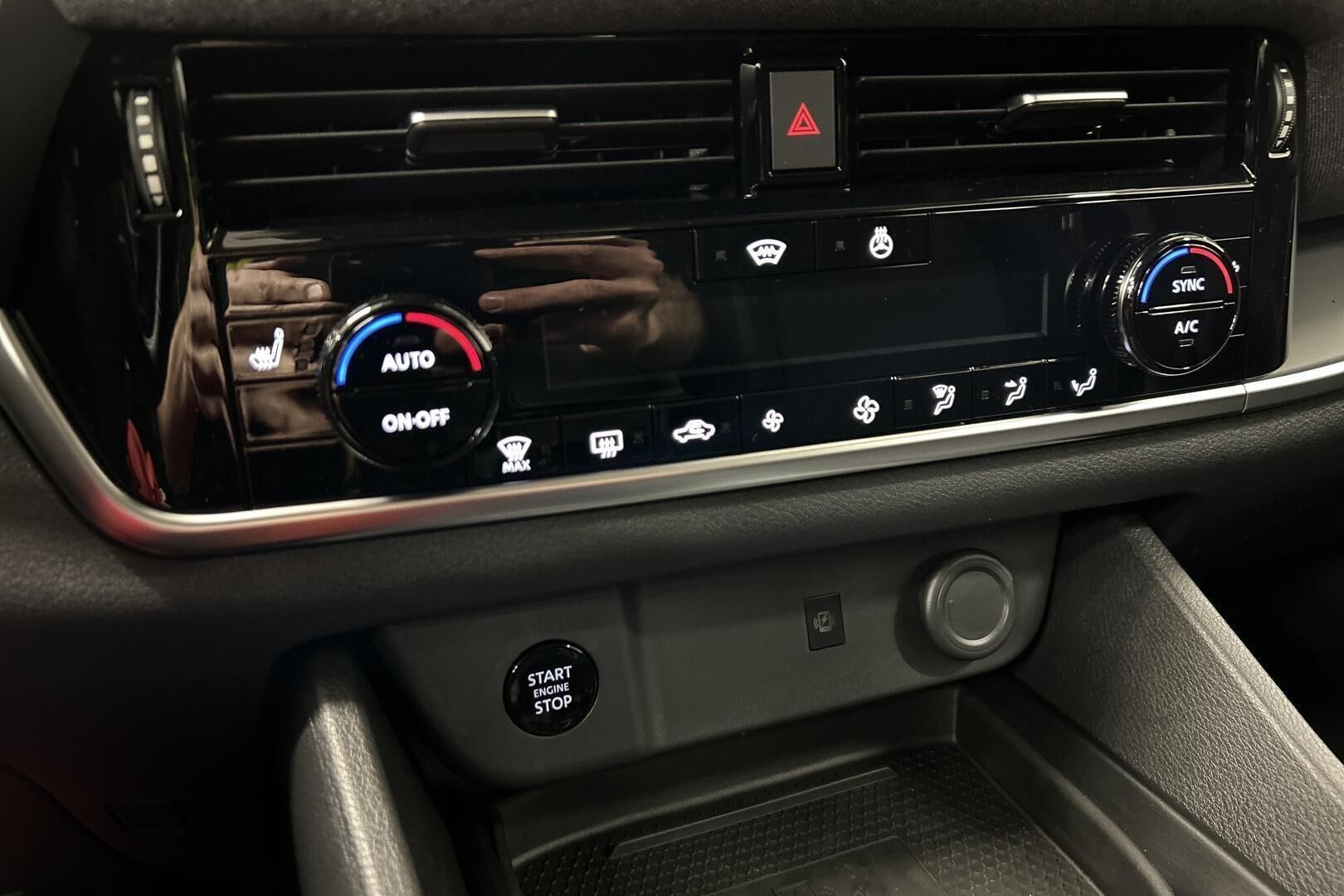 Nissan Qashqai iso kuva 16