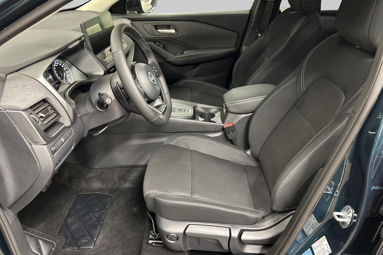 Nissan Qashqai iso kuva 8
