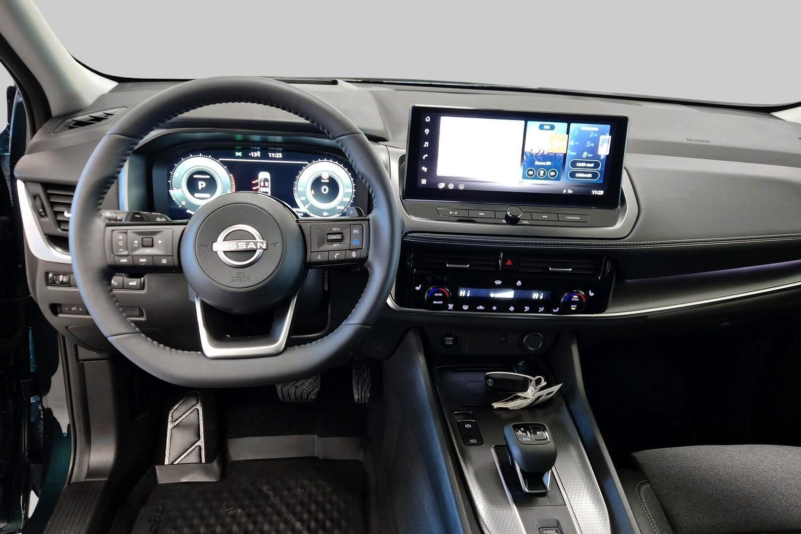 Nissan Qashqai iso kuva 6