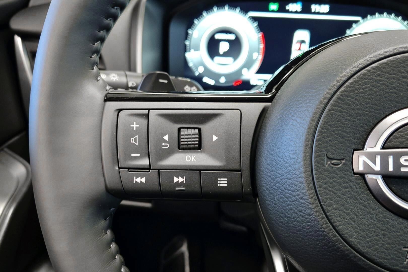 Nissan Qashqai iso kuva 14