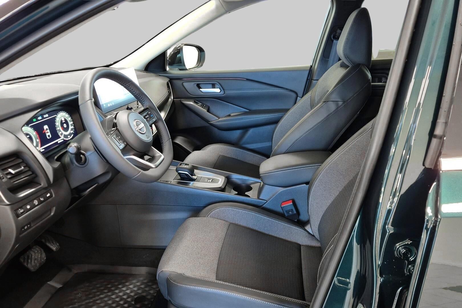 Nissan Qashqai iso kuva 5