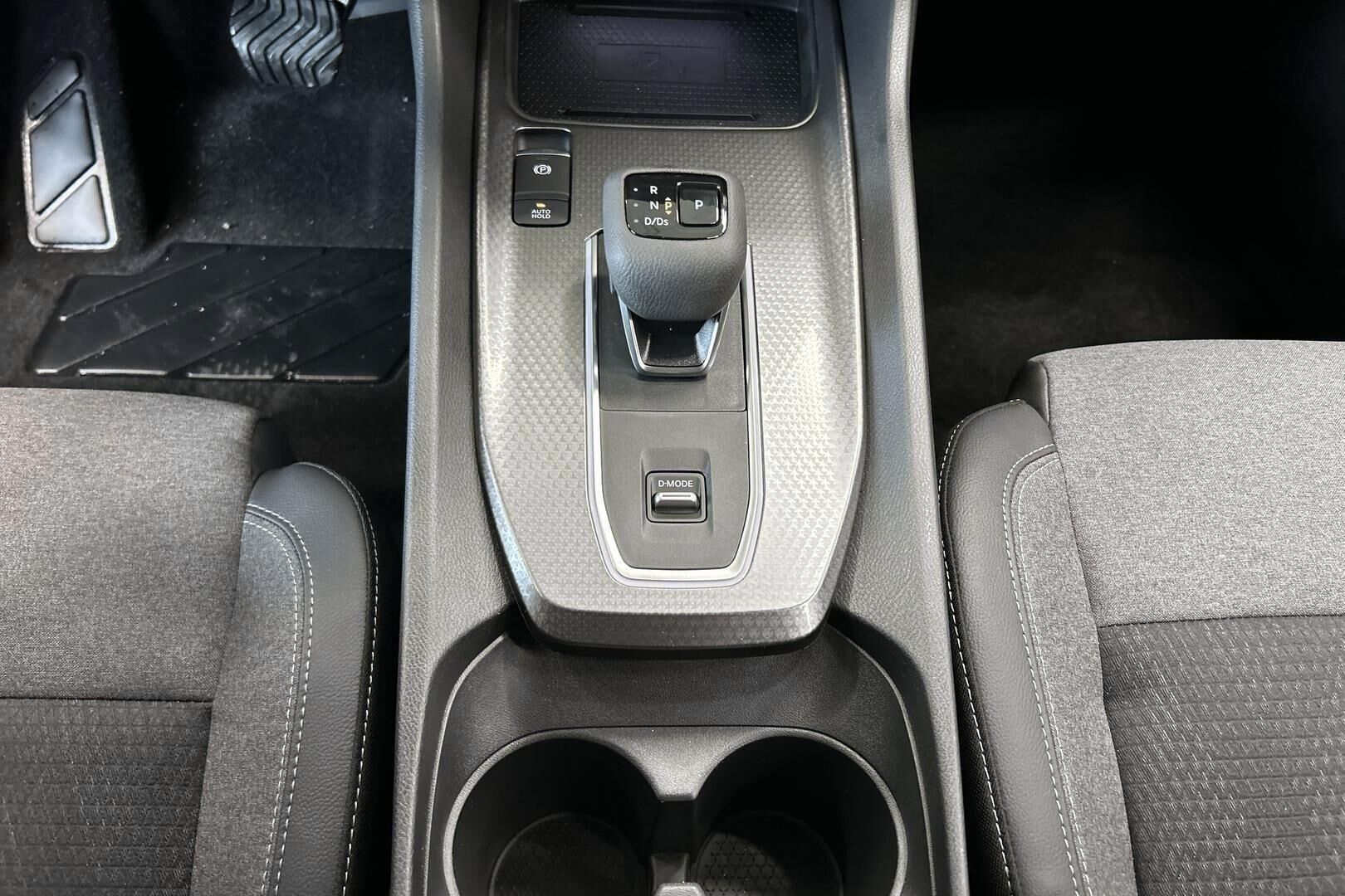 Nissan Qashqai iso kuva 22