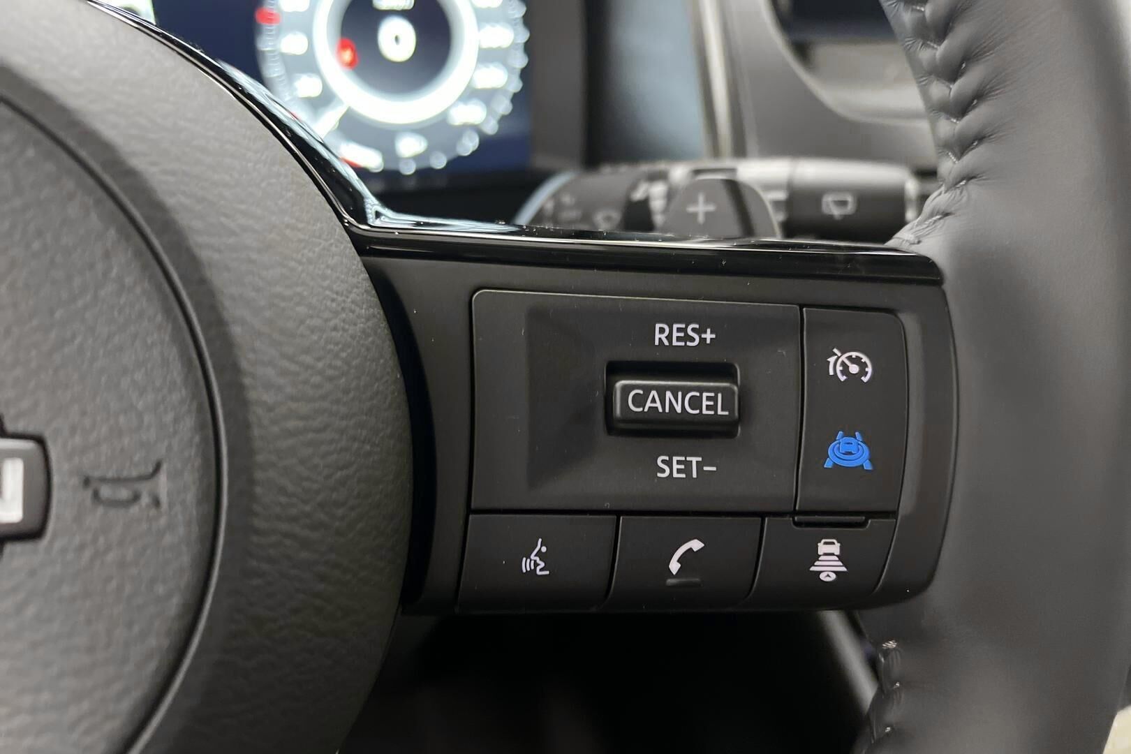 Nissan Qashqai iso kuva 17