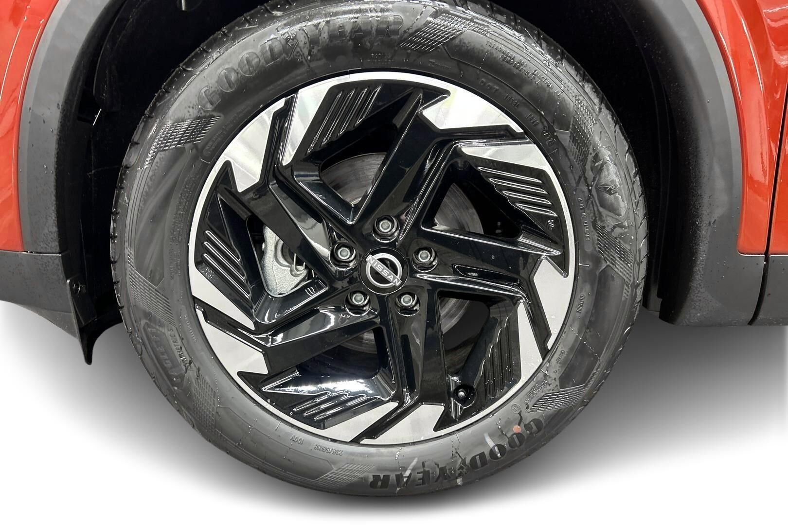 Nissan Qashqai iso kuva 12