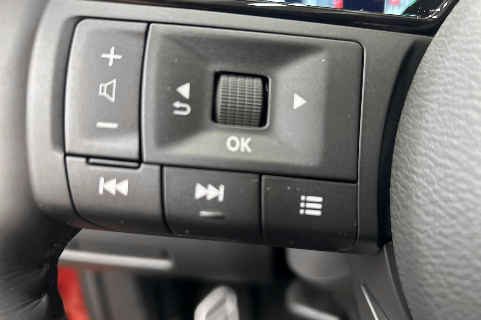 Nissan Qashqai iso kuva 15