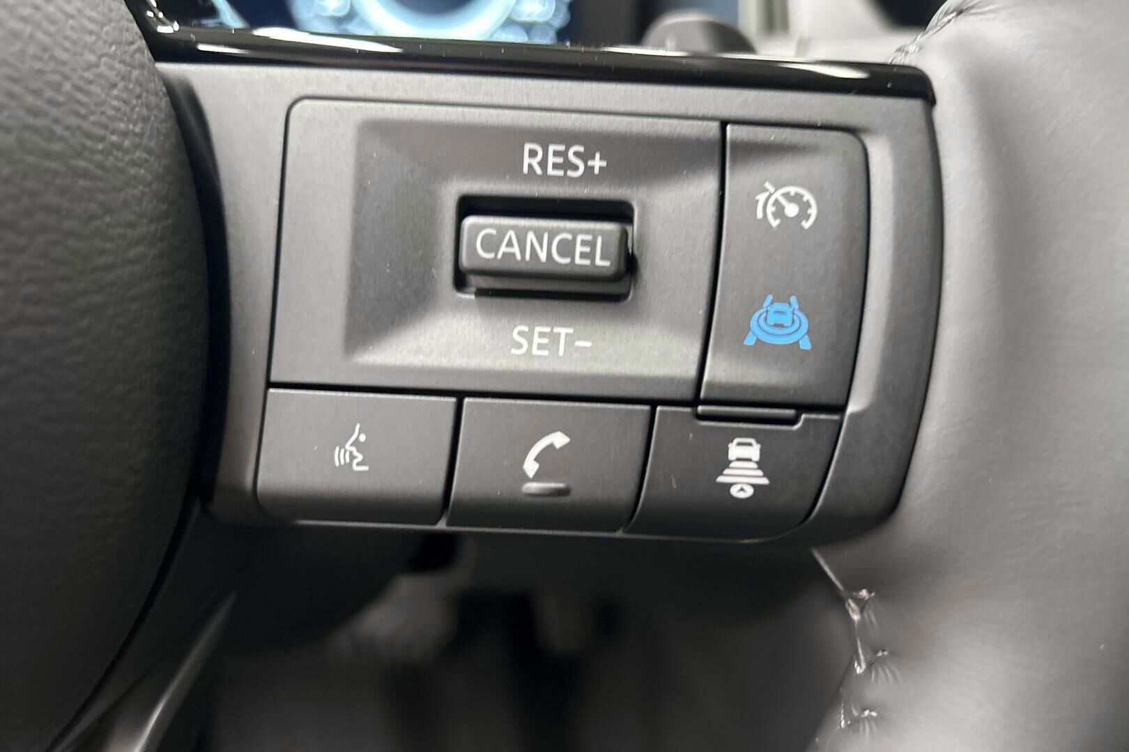 Nissan Qashqai iso kuva 16