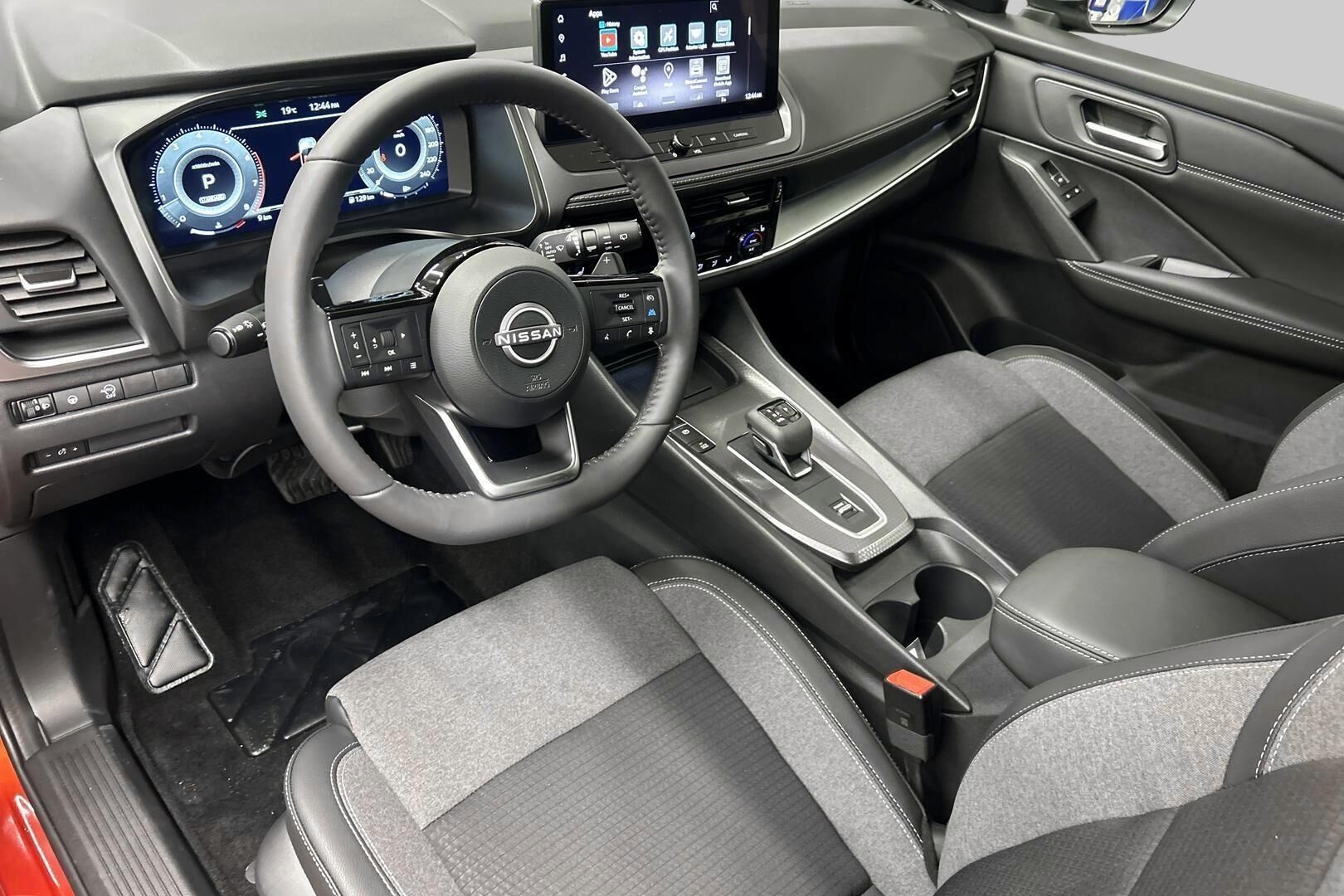 Nissan Qashqai iso kuva 8
