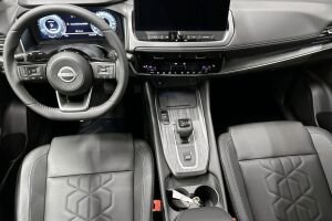 Nissan Qashqai esikatselu 10