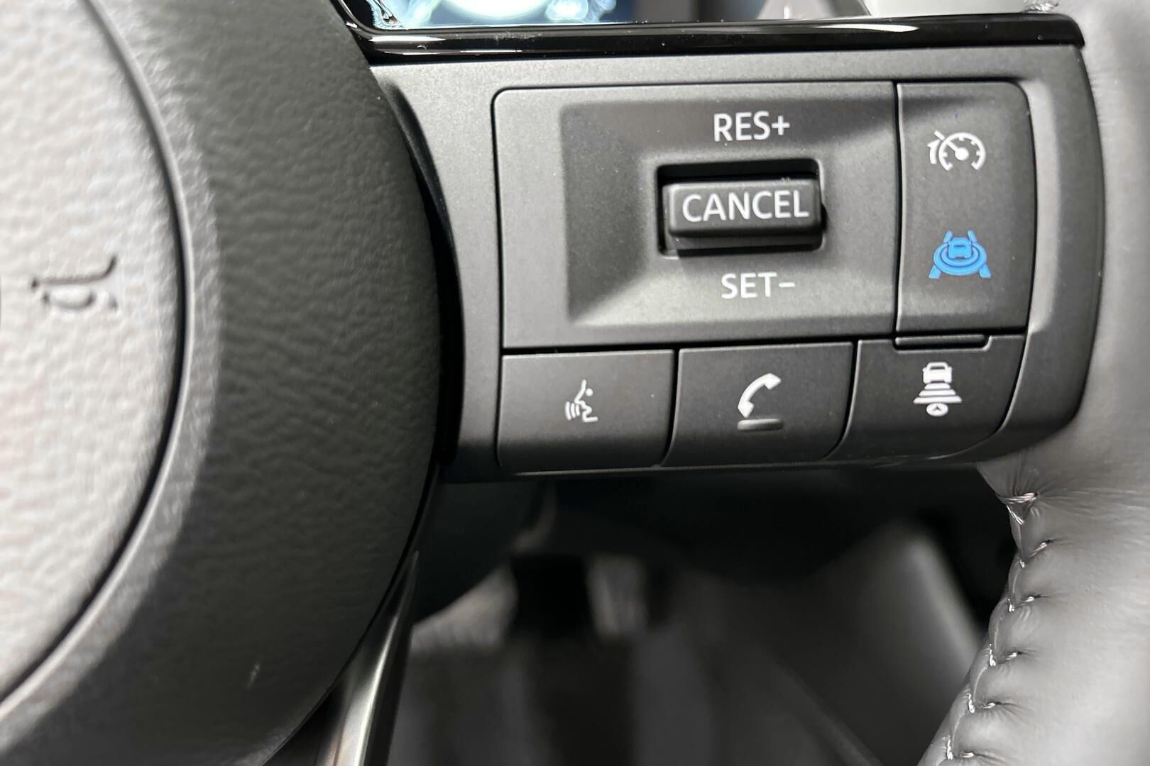 Nissan Qashqai iso kuva 15