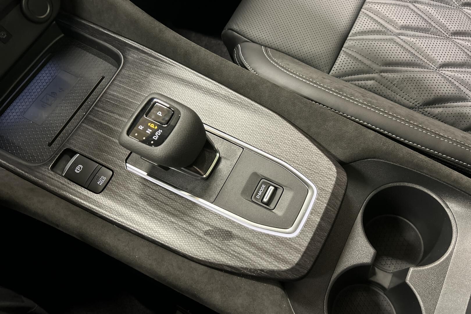 Nissan Qashqai iso kuva 22