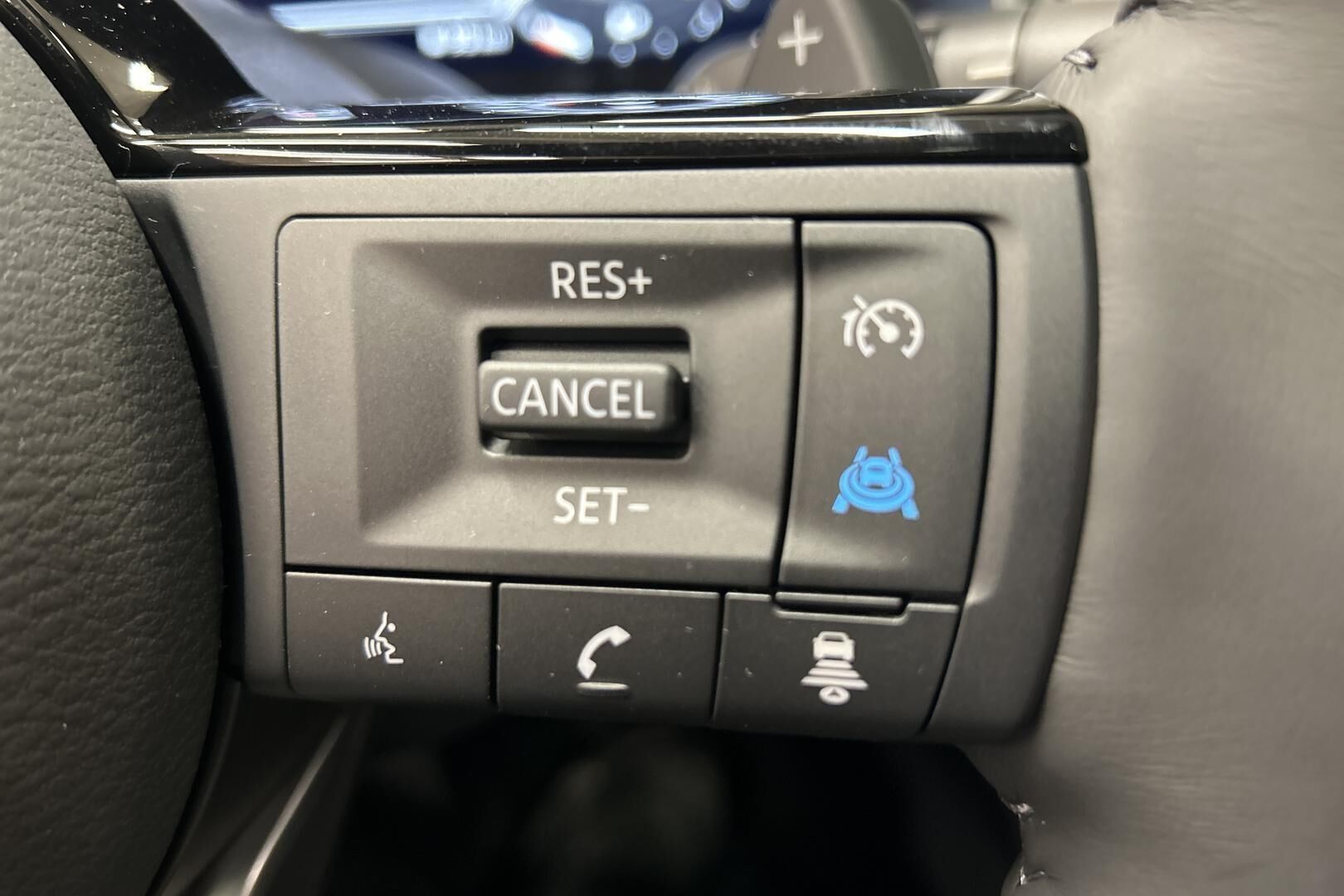 Nissan Qashqai iso kuva 17