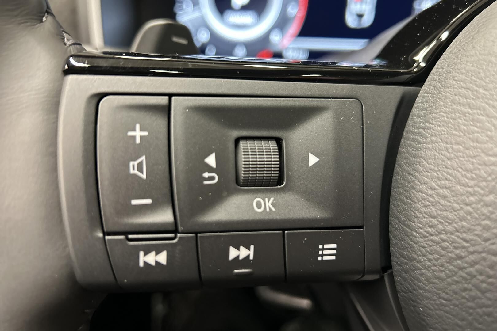 Nissan Qashqai iso kuva 18