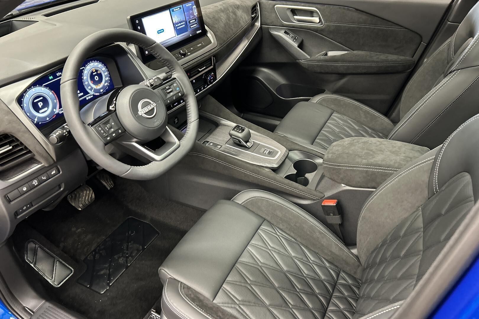 Nissan Qashqai iso kuva 8