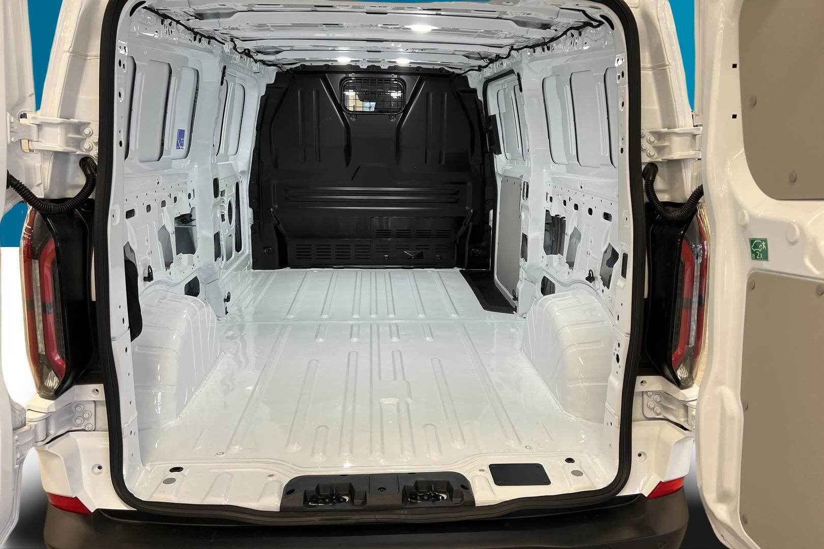 Ford Transit Custom iso kuva 7
