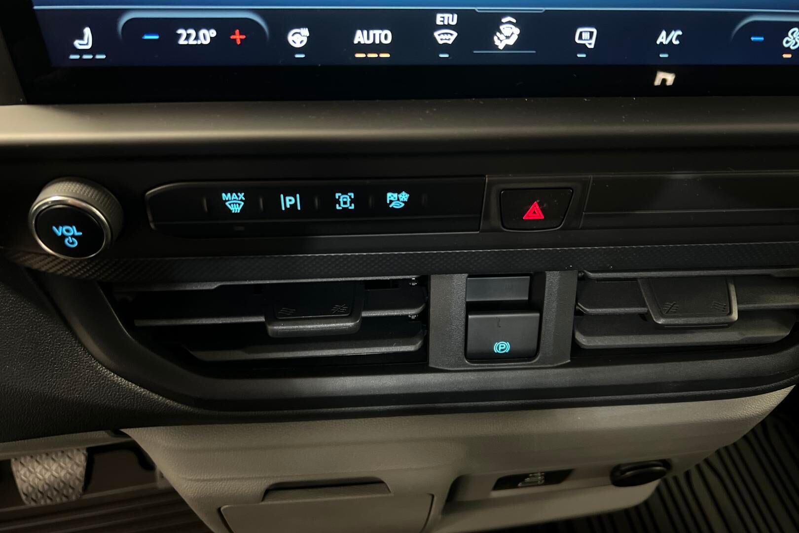 Ford Transit Custom iso kuva 11
