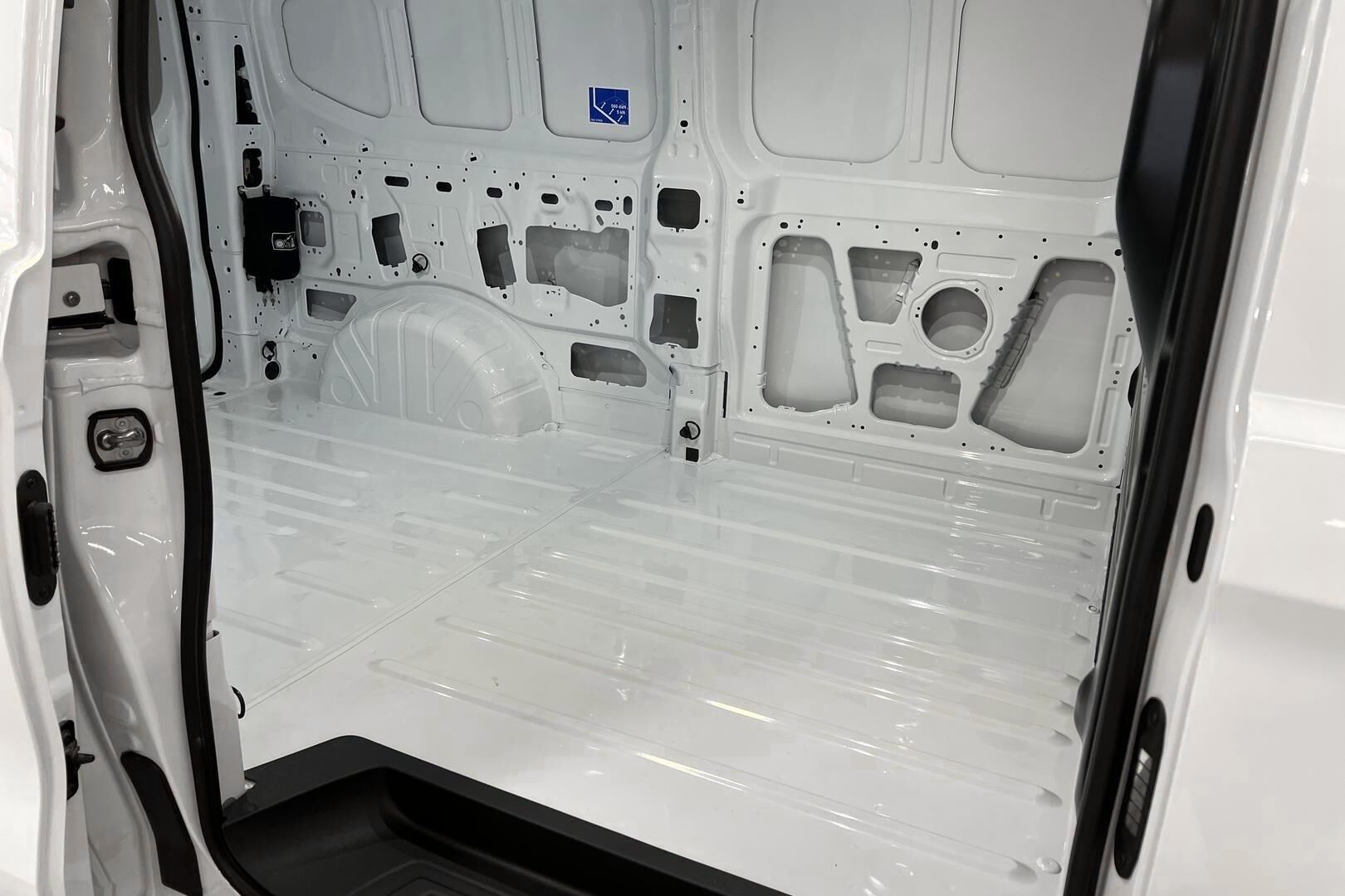 Ford Transit Custom iso kuva 5