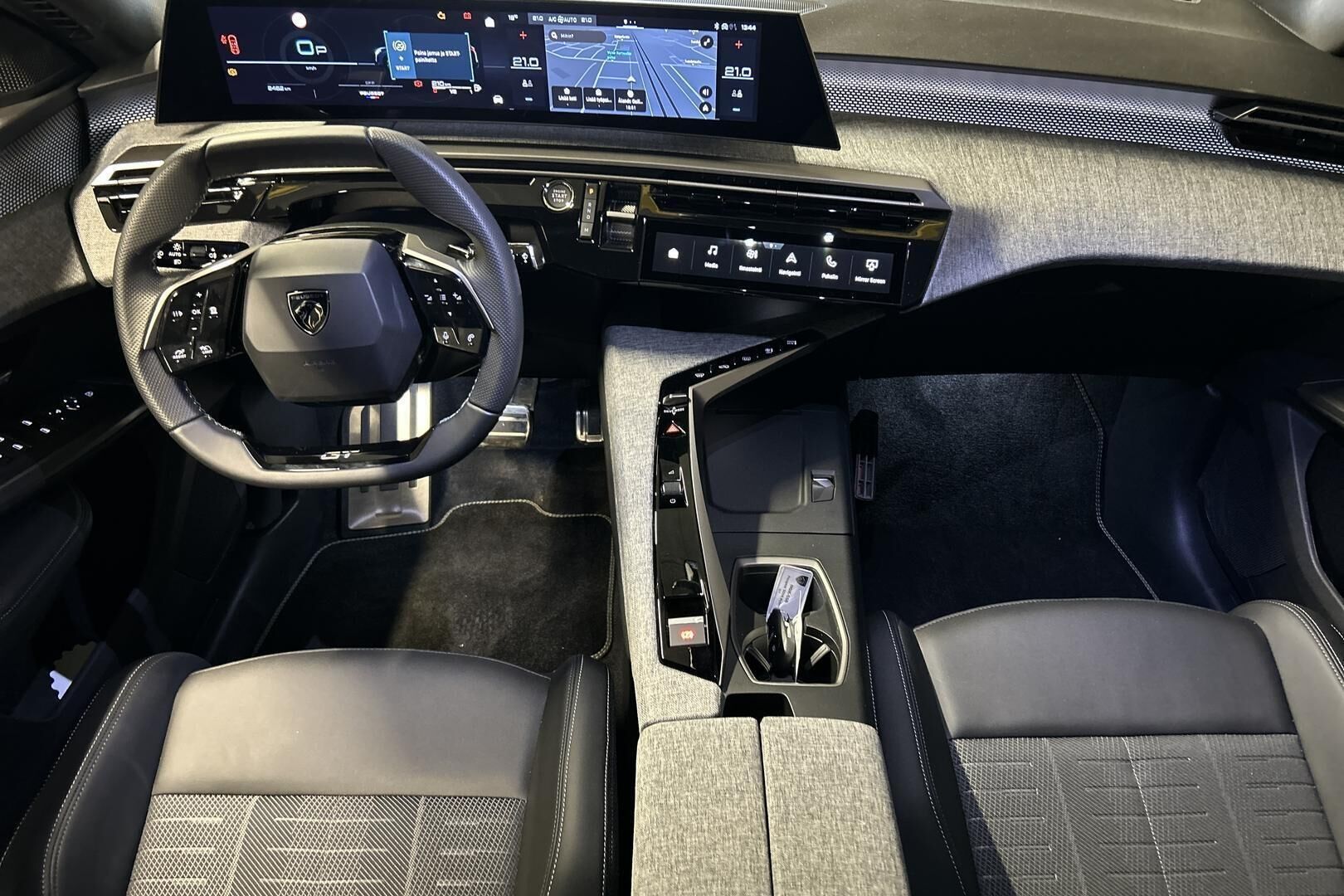 Peugeot 5008 iso kuva 13