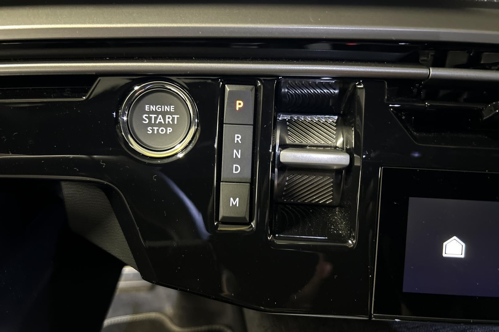 Peugeot 5008 iso kuva 21