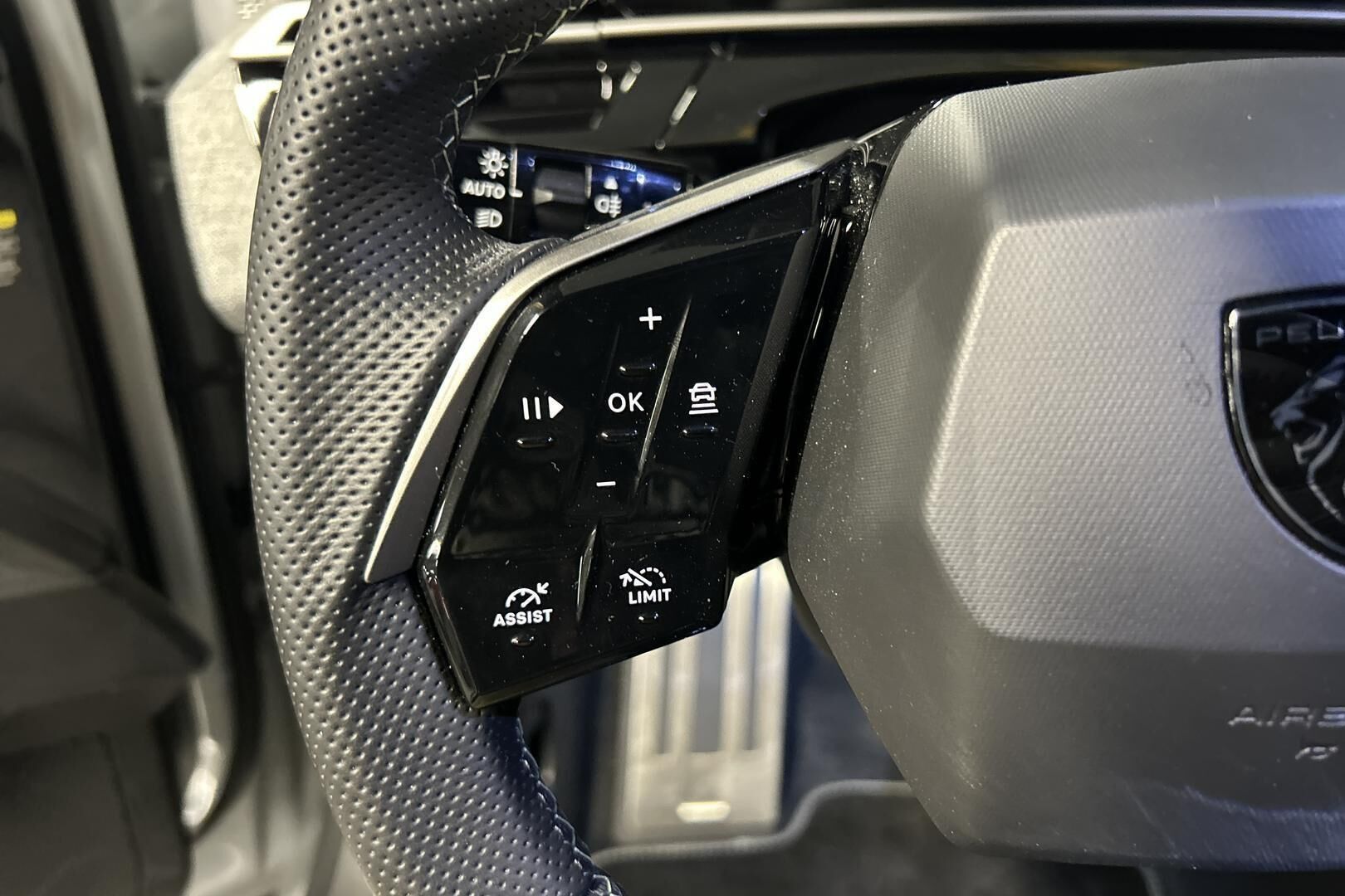 Peugeot 5008 iso kuva 22