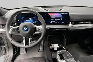 BMW iX2 esikatselu 10