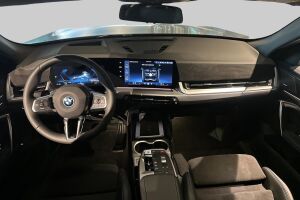 BMW iX2 esikatselu 12