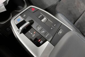 BMW iX2 esikatselu 15