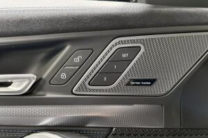 BMW iX2 esikatselu 18