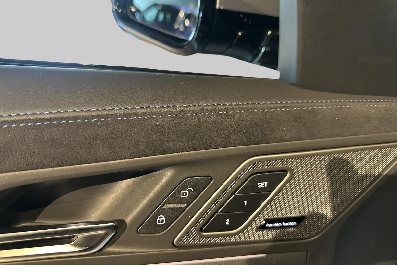 BMW iX2 iso kuva 35