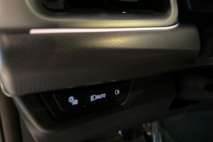 BMW iX2 esikatselu 24