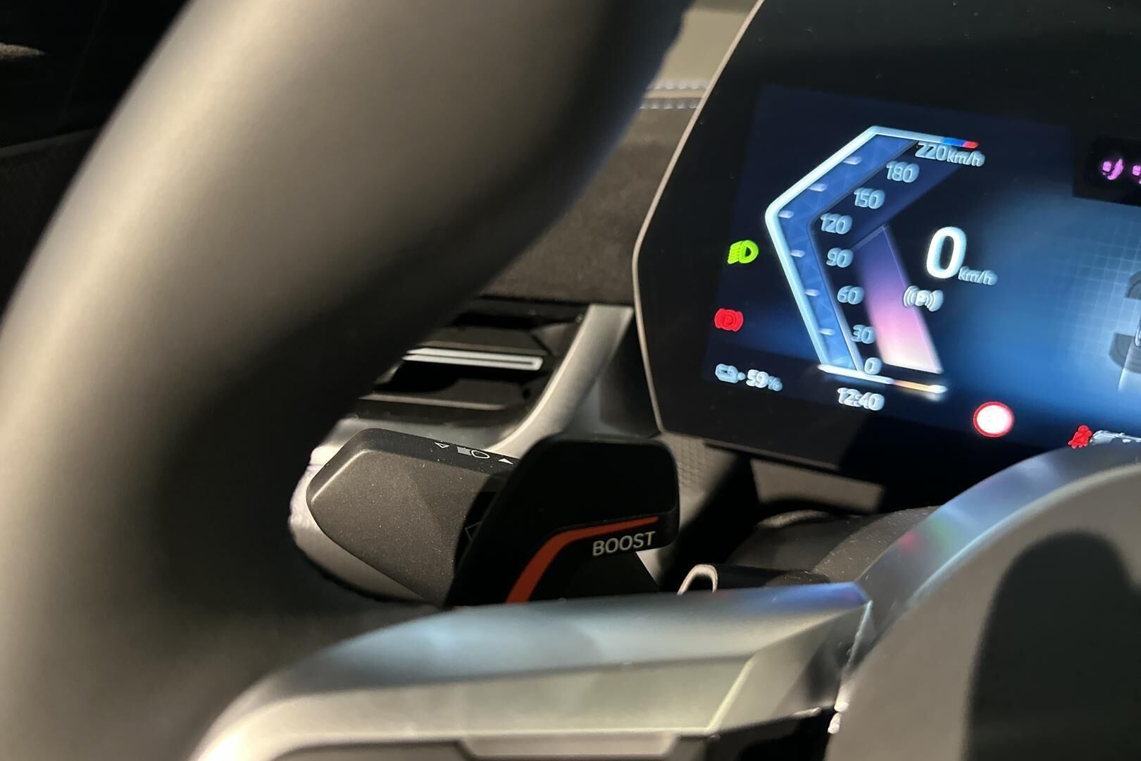 BMW iX2 iso kuva 28