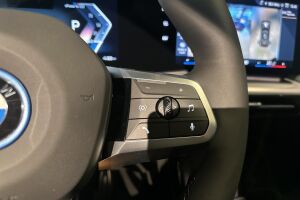 BMW iX2 esikatselu 9