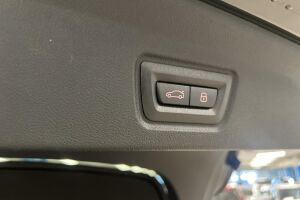 BMW i4 esikatselu 14