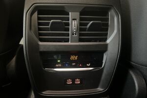 BMW i4 esikatselu 15