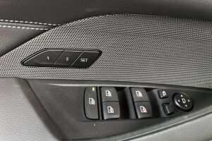 BMW i4 esikatselu 17