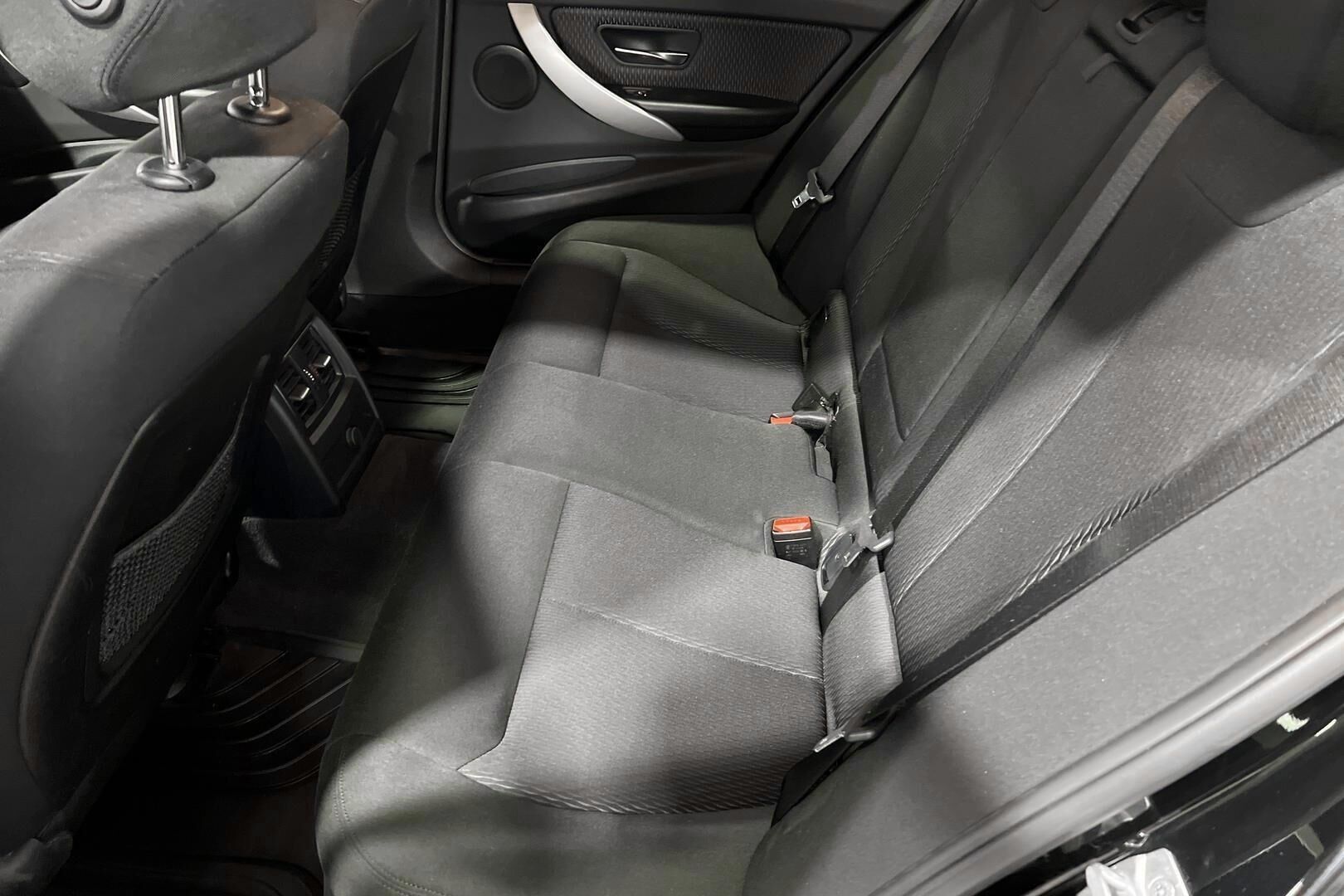 BMW 3-sarja iso kuva 10