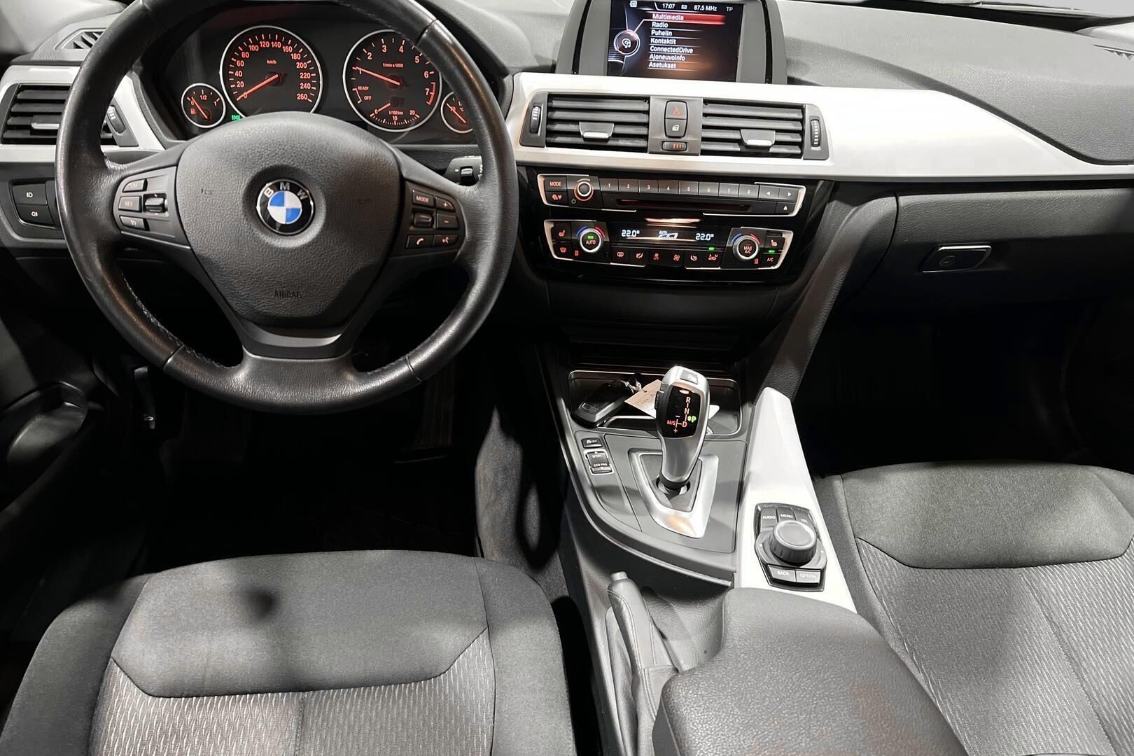 BMW 3-sarja iso kuva 11