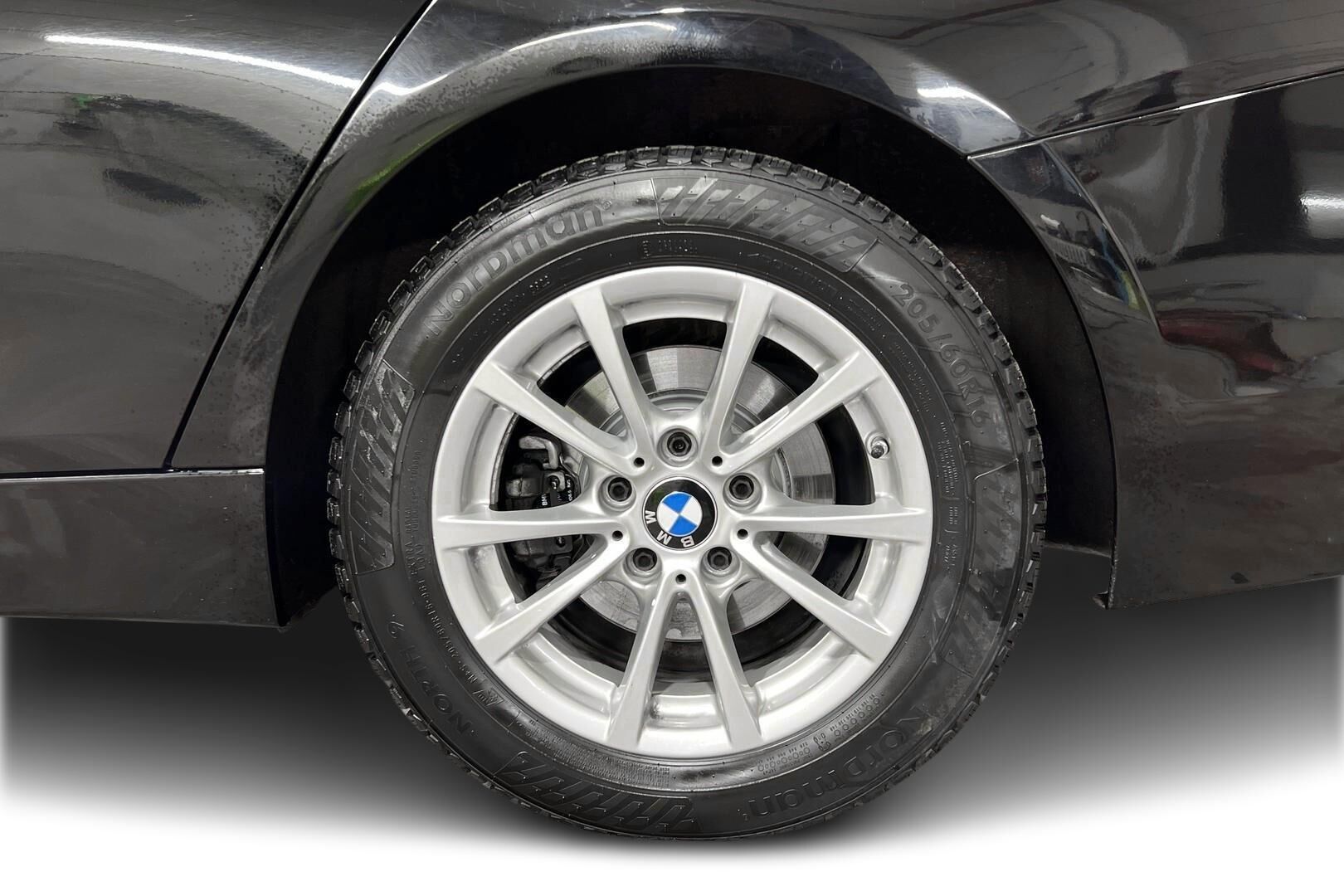 BMW 3-sarja iso kuva 13