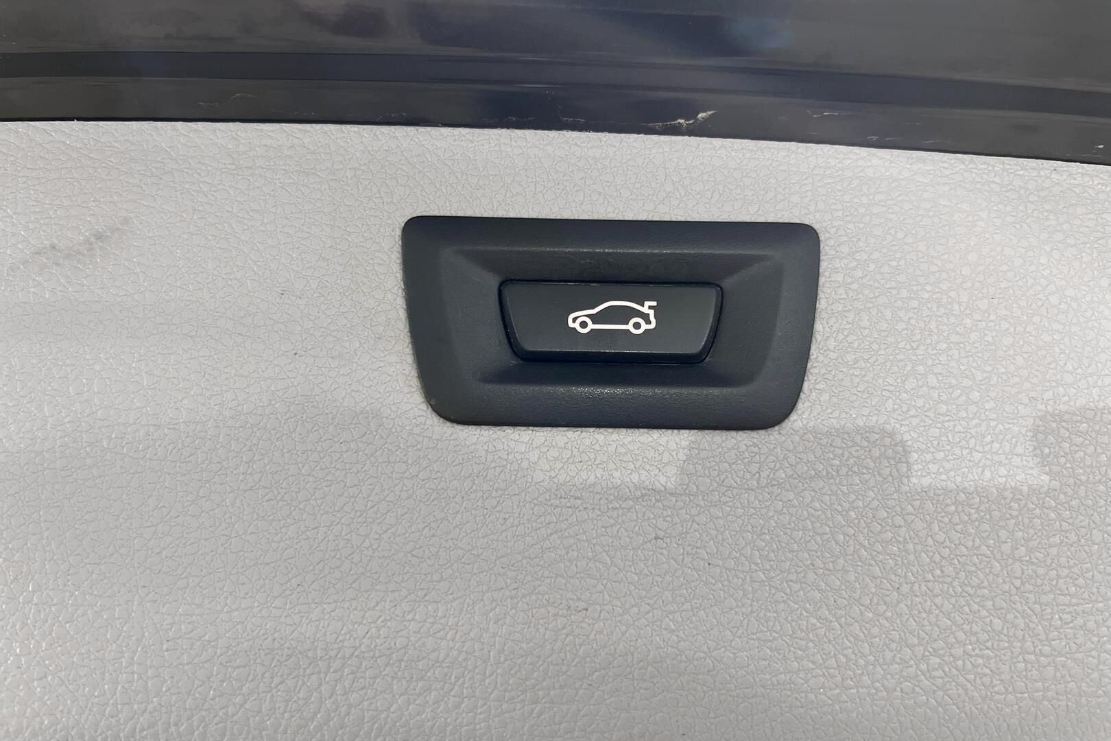 BMW 3-sarja iso kuva 14