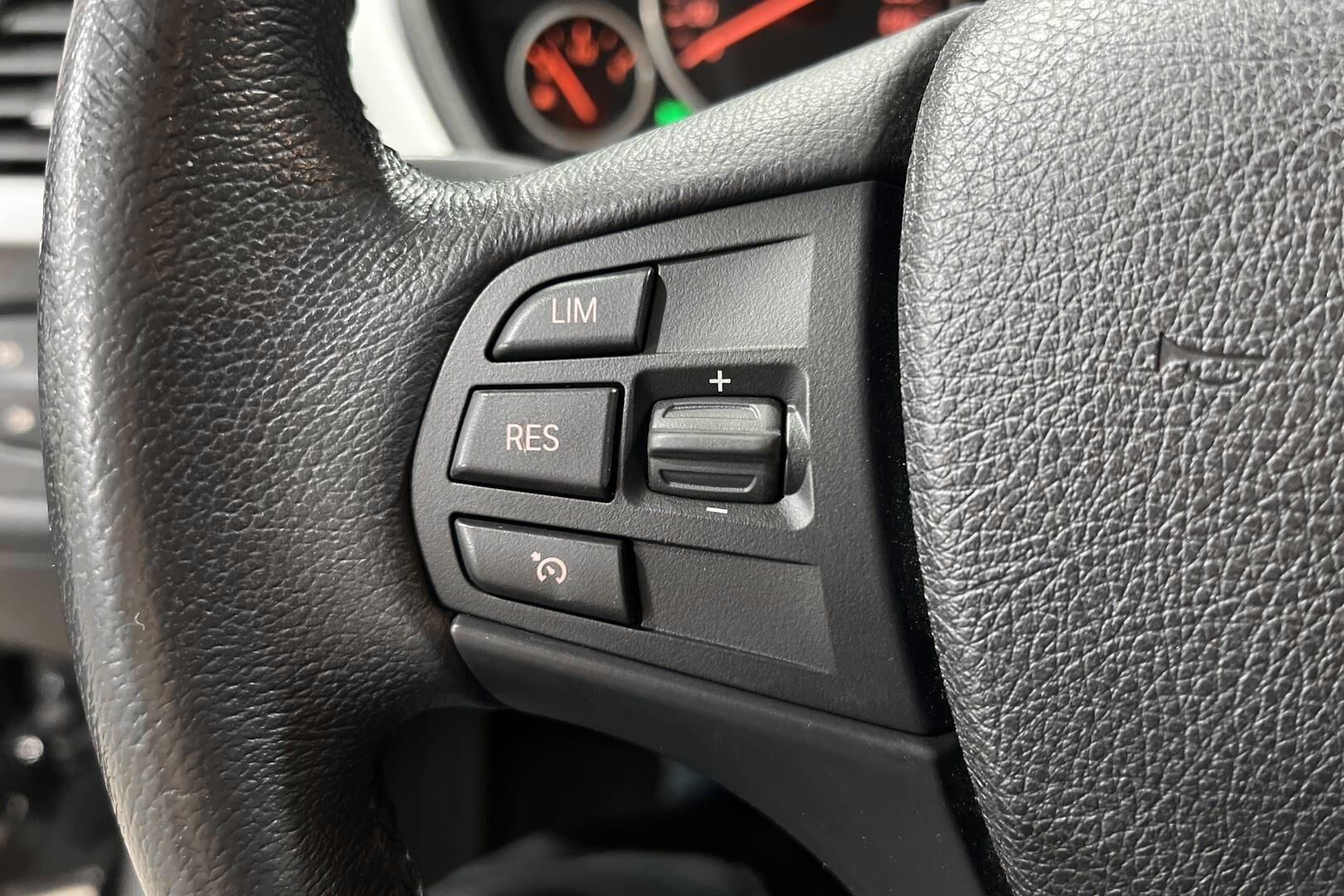 BMW 3-sarja iso kuva 15