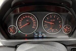 BMW 3-sarja esikatselu 17