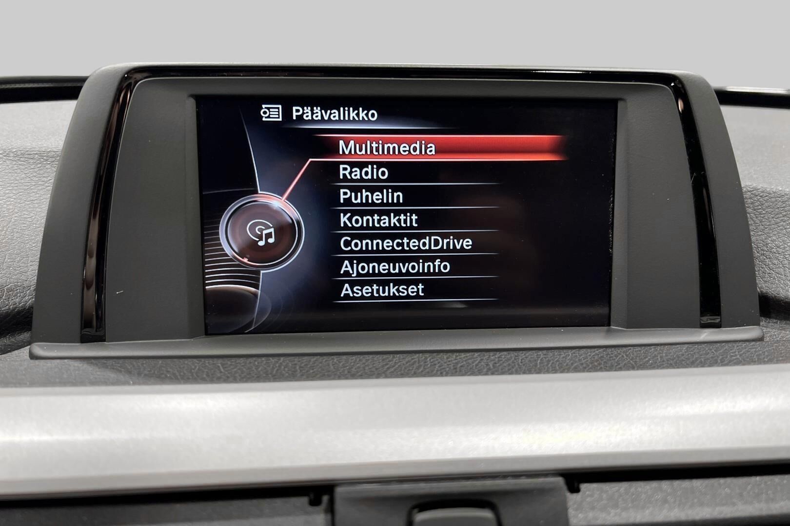 BMW 3-sarja iso kuva 20