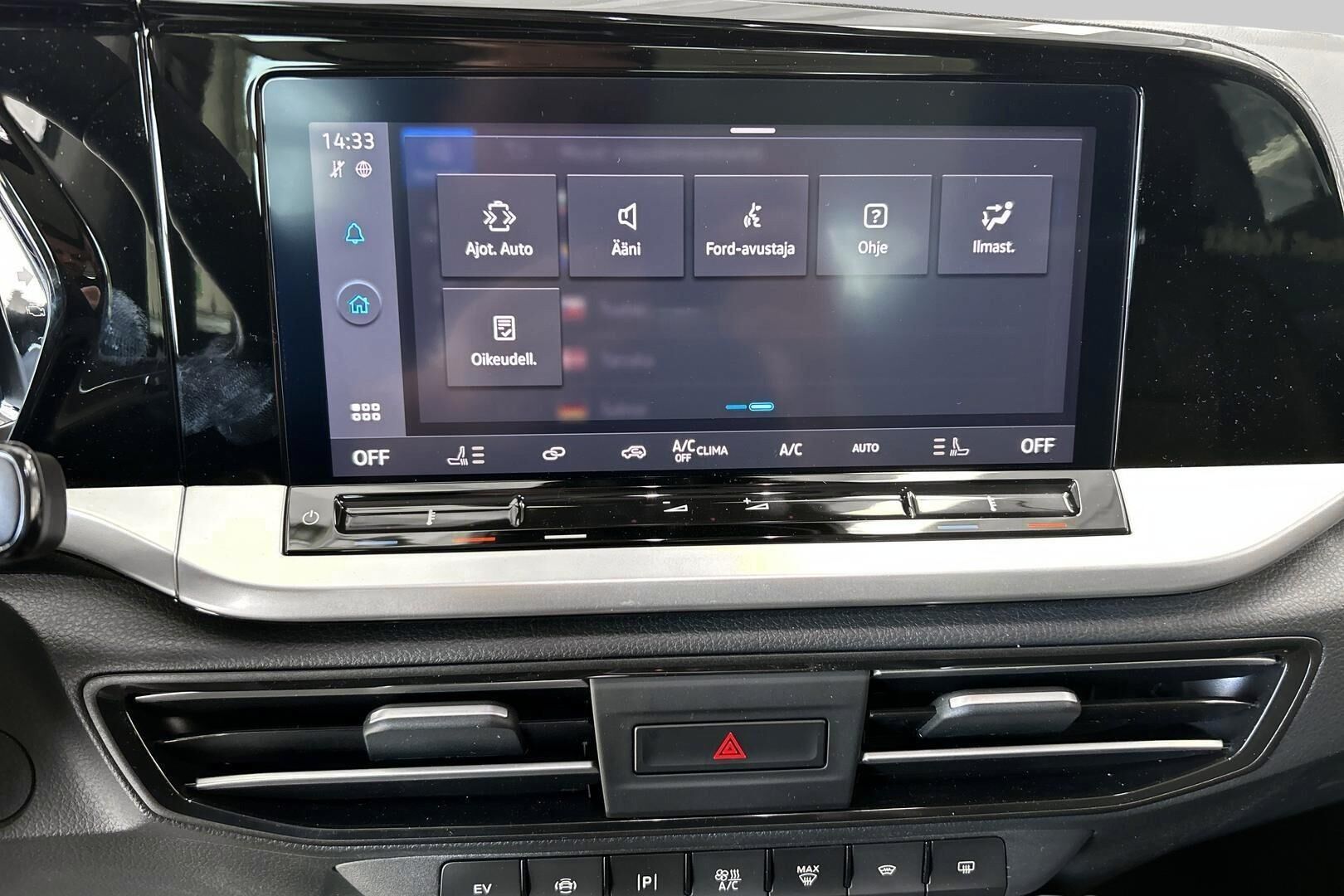 Ford Grand Tourneo Connect iso kuva 18